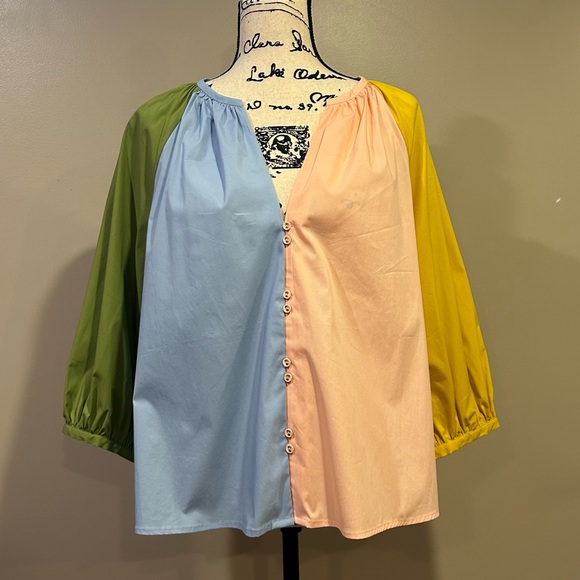 CROSBY by Mollie Burch 3/4 Balloon Sleeve Split V-Neck Button Front Rives Top - Picture 4 of 15